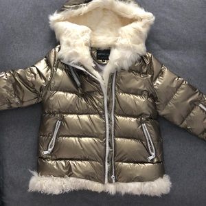 90% duck down 10% feather metallic jacket